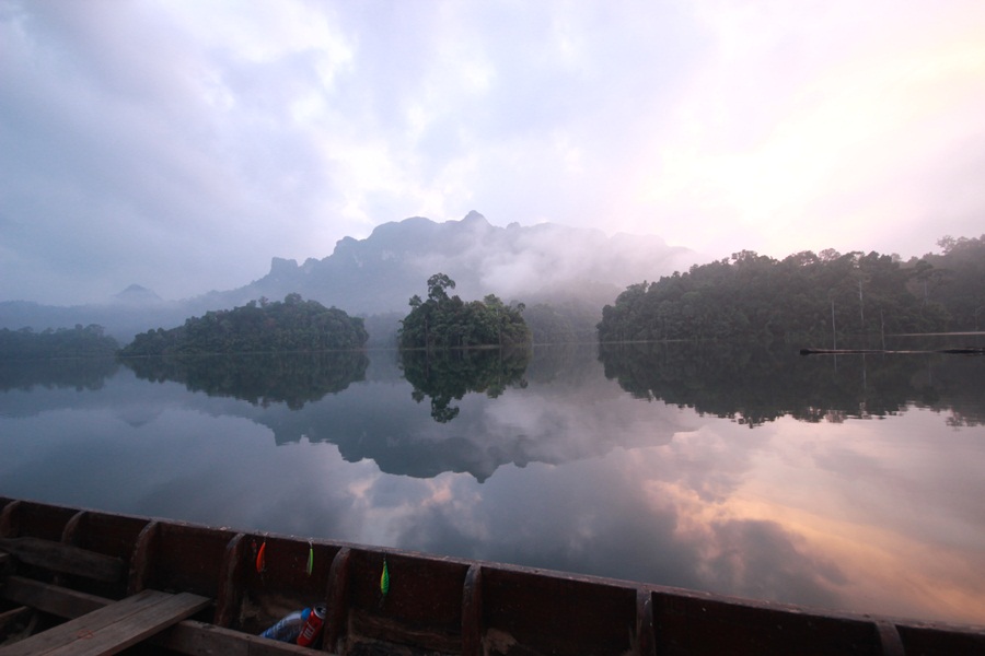 เช้าวันใหม่ก็มาถึง นอนที่นี่ อากาศเย็นสบายมากครับ ขอบอก :grin: :grin: :grin: :grin: