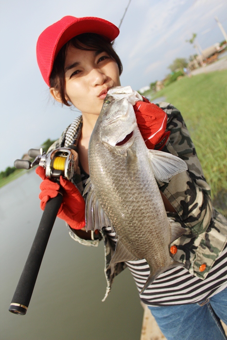 รักนะ จุ๊บๆ  :kiss: :kiss: :kiss: