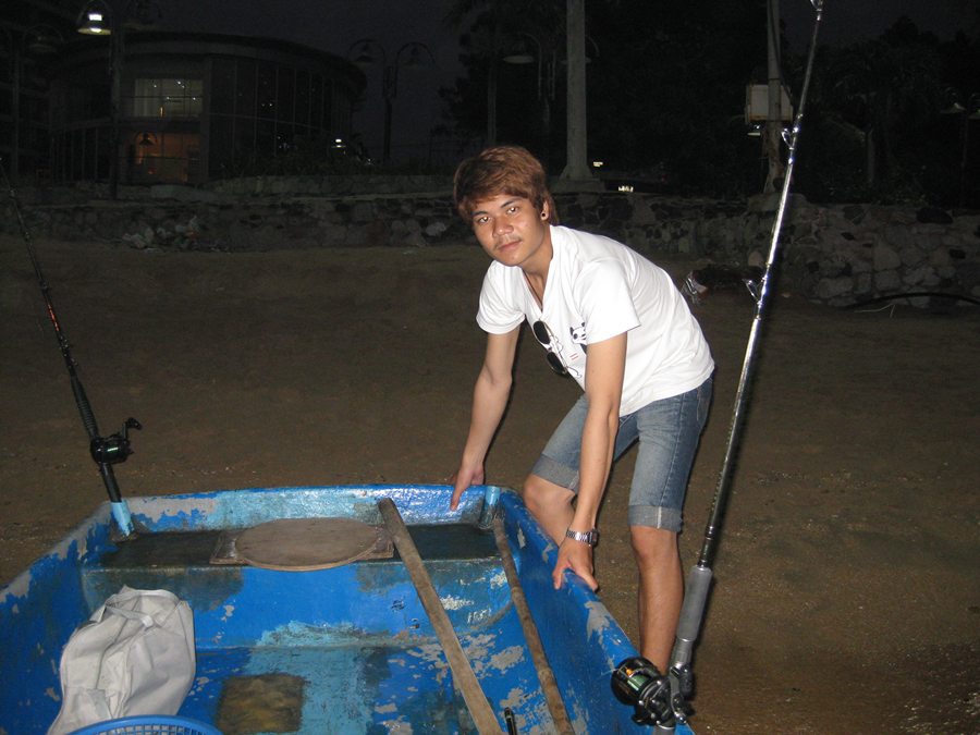 ท้ายเรือก็พร้อมครับ.