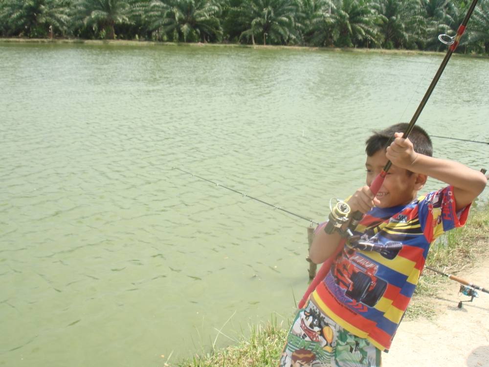 ลีลาการเล่นปลาของ น้องซูโม่ฯ(ไม่มีทีมอยู่)อาจจะเห็นว่าเป็นเยาวชนอยู่ก็เป็นได้.