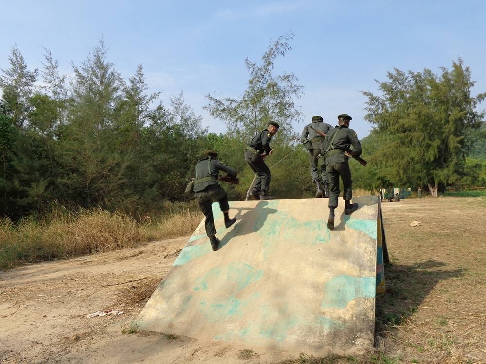 เนินกระโดด