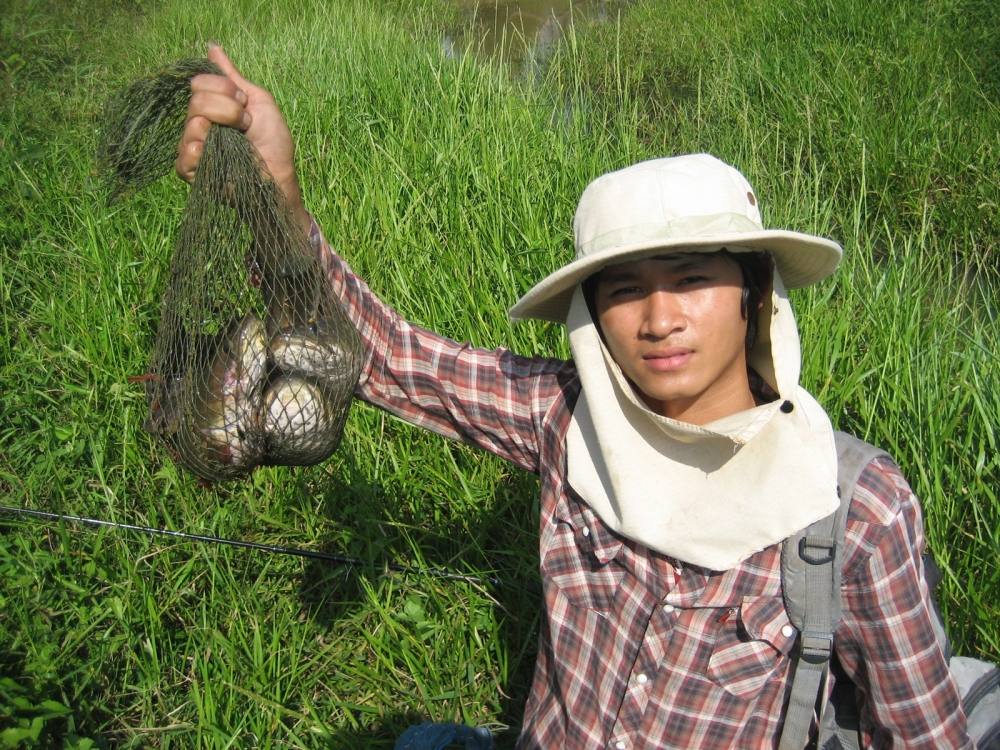 55+  น้องแกได้ปลาตัวแรกแล้วครับ  ยินดีด้วย  หมายนี้ได้ไปคนละตัว
