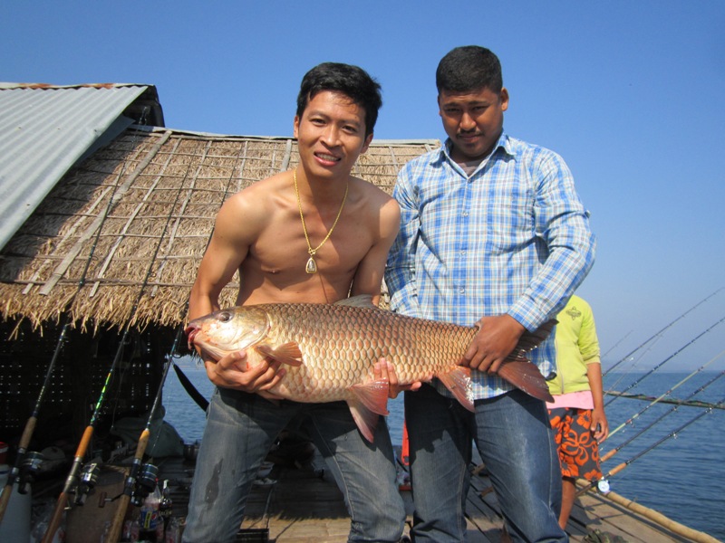 ++พี่น้องคู่ตกปลาจากสุพรรณบุรี++ :grin: :grin: