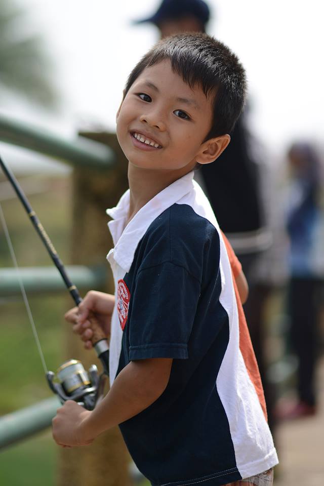 


รูปน้องภู........ลูกชายหมอขาว หล่อ ๆ ซักรูป..............(เครดิตภาพจากน้าด้วงครับ)............