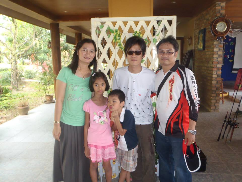 

ครอบครัวหมอขาวกับน้ายิว........... :love: :love: :love: