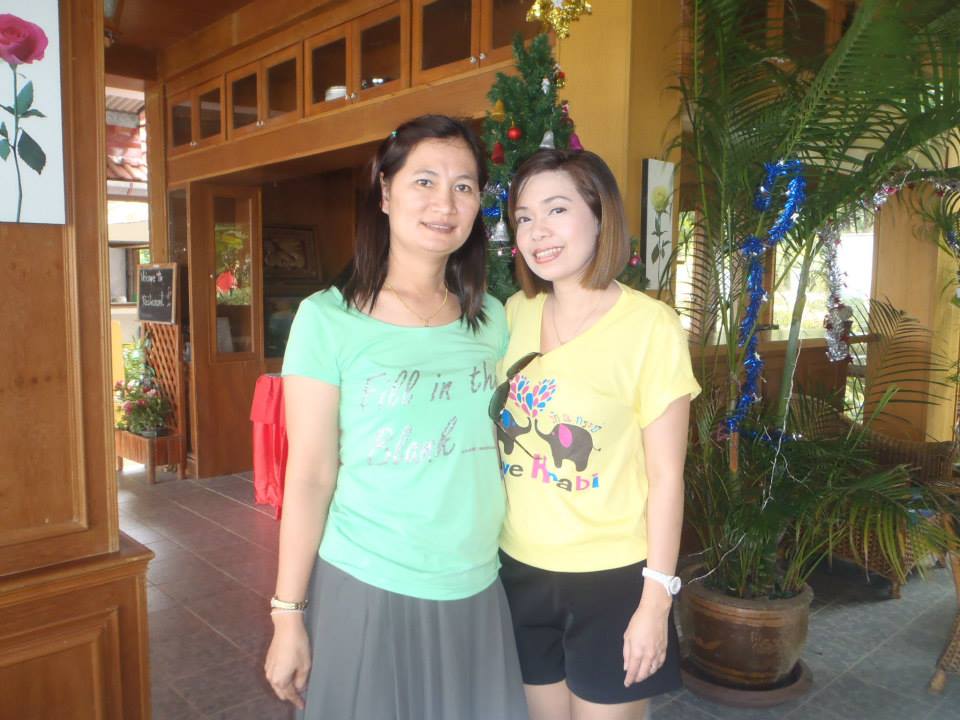 

ซ้าย.........ผบ.หมอขาว

ขวา..........ผบ. น้ายิว

 :love: :love: :love: :love: :love: :love: 