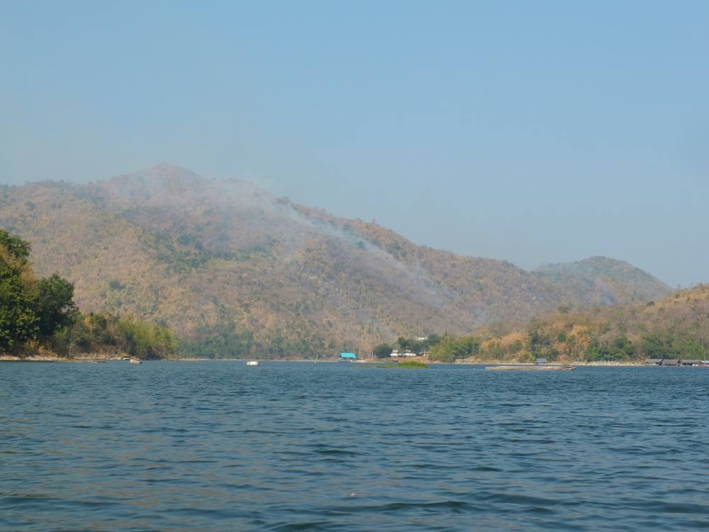 เดินทางขึ้นเหนือกำลังผ่านด่าน