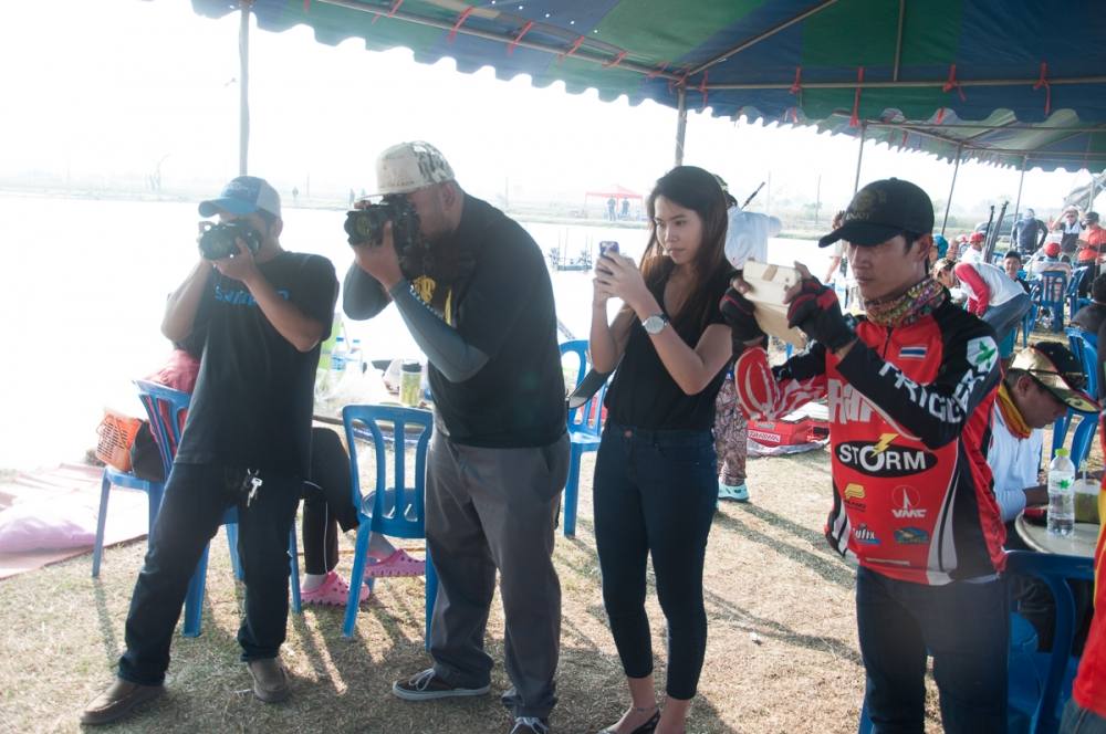 ช่างภาพเยอะใช้ได้ 