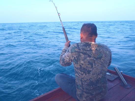  :cheer:ท้ายเรือมาแล้ว...เอ้ยไม่ไช่...ทหารเรือมาแล้ว :cheer: