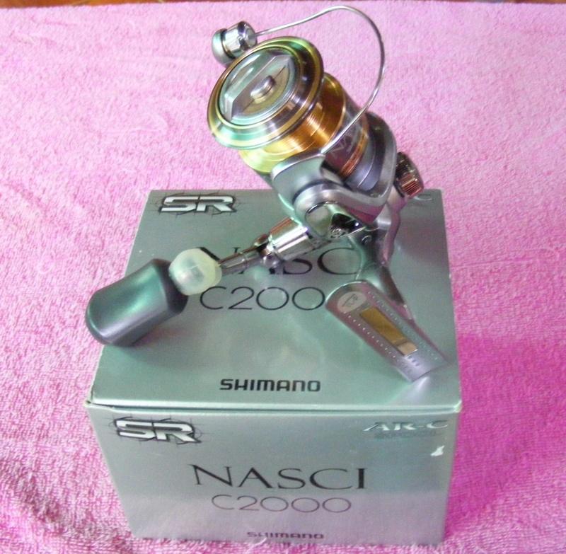 วันนี้พาน้องใหม่มาเจิมเสียหน่อย  Shimano Nasci C2000 ประกบกับ คันสปิน Ashino Noble 8 ฟุต 

ที่เลือ