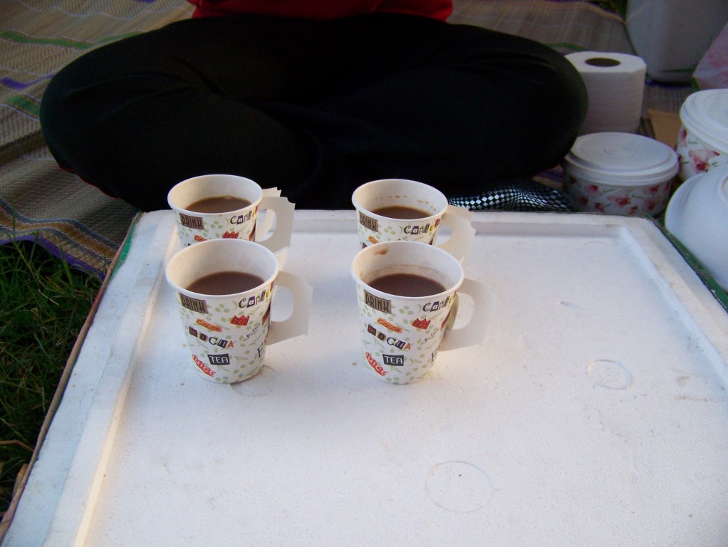 กาแฟร้อนๆ ตอนเช้าพร้อมแล้วคร้าบบ  :umh: :umh: