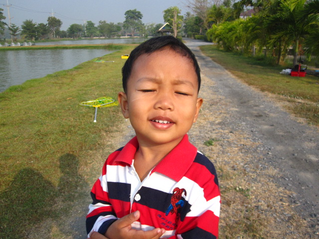 น้องคุณ เจ้าถิ่น ออกมาต้อนรับ