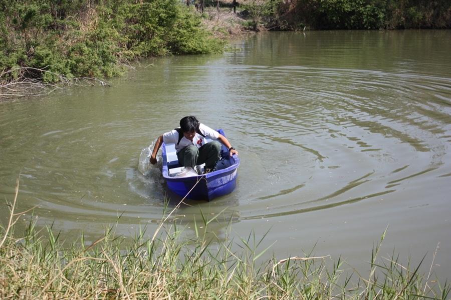 55555 เป็นวิธีการที่พายเรือเข้าฝั่งที่แจร่มที่สวดด 

ตอนลงเรืออย่างเท่ห์  ตอนขึ้นเท่านั้นแหละ หยั่