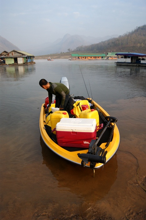 เรือพร้อมแล้ว สำหรับการเดินทางในทริปนี้แล้วครับ  :grin: :grin: :grin: :grin: :grin: