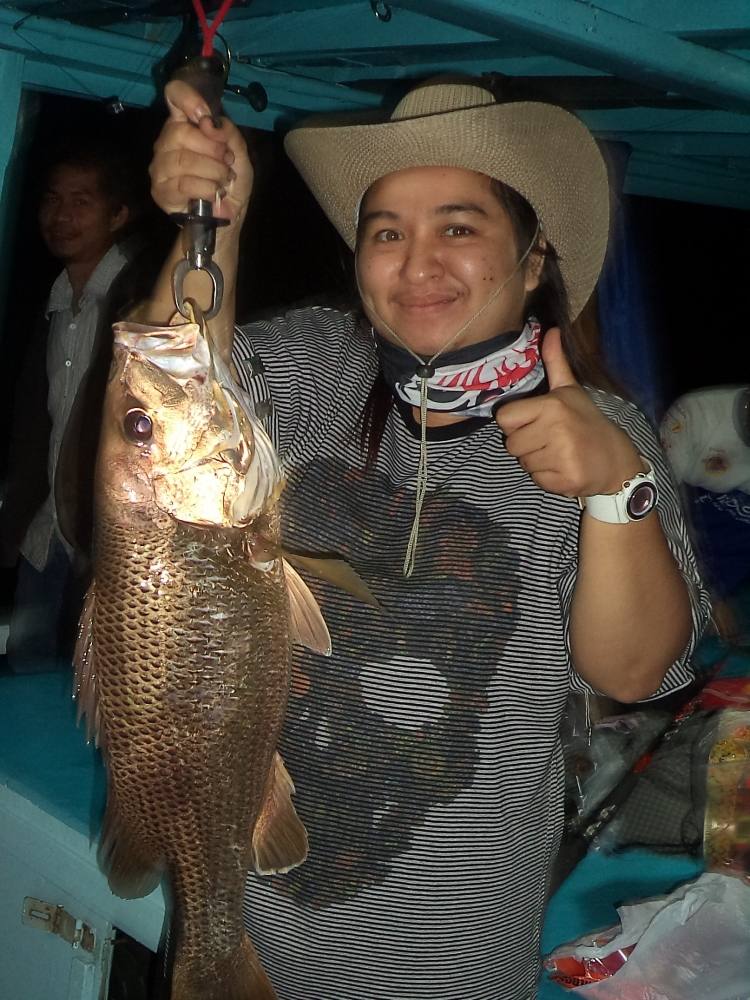 เจ้ก็เอากับเขาด้วย