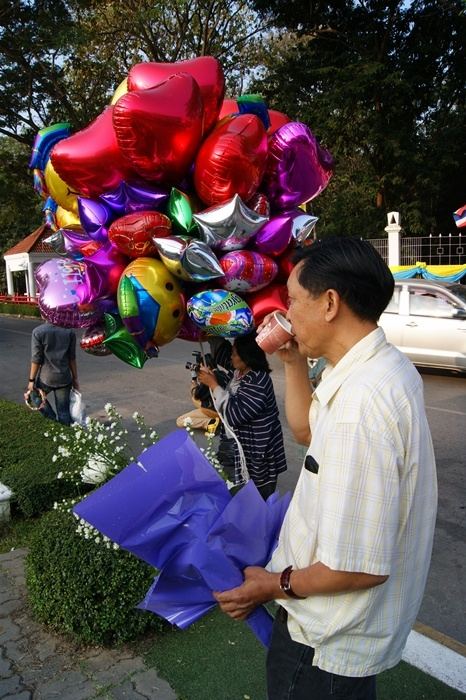 นัดรอลูกชายมาหาที่หน้า ม. 
:love: :love: :love: :love: :love: