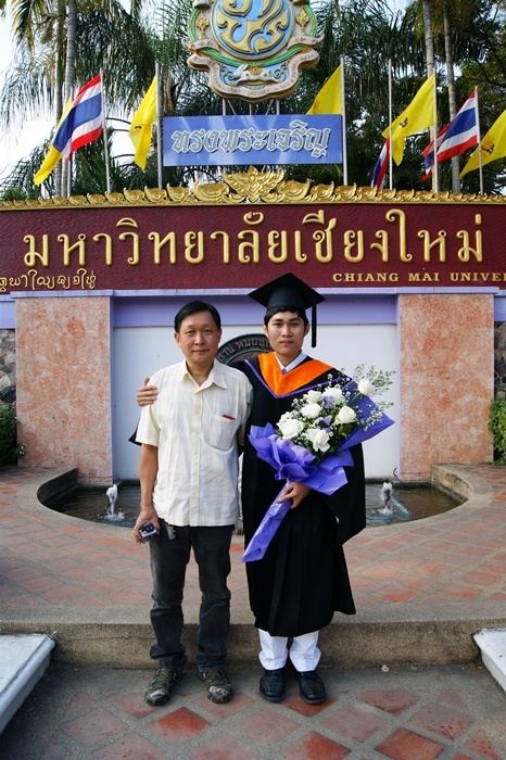 ขอแสดงความดีใจกับบัณฑิตใหม่และพี่ดำรงด้วยนะครับ  
 :cheer: :cheer: :cheer: :cheer: :cheer: :cheer:
