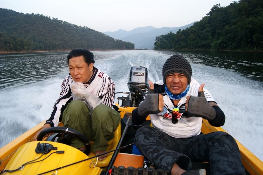 มันส์จริงๆทริปตกปลาครั้งนี้ สนุกสุดยอดไปเลย ถึงปลาจะไม่ค่อยเป็ฯใจ แต่ด้วยสภาพอากาศที่หนาว และเย็นสบา