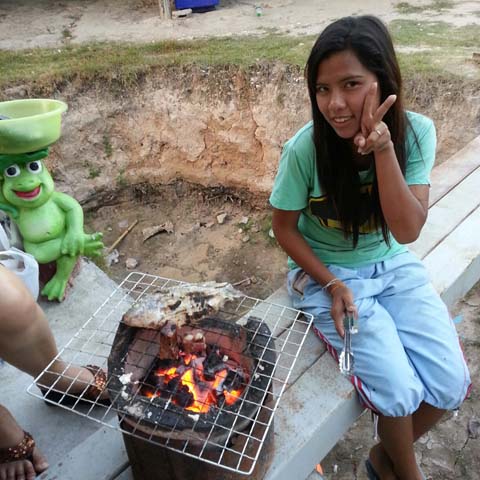  :cheer:ผู้ช่วยแม่ครัว...น้องสาวน้าเก่ง :cheer: