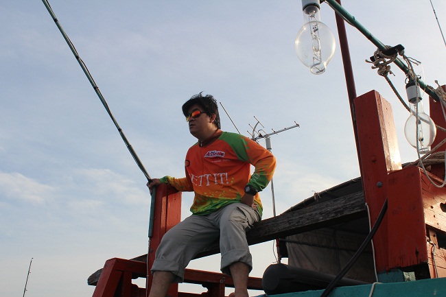 นั่งมองอะไร