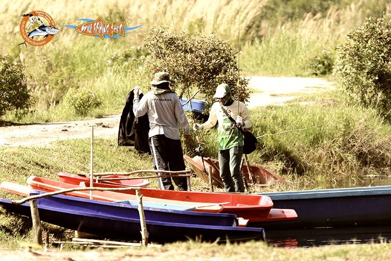 แหม่ เรือ ลำใหญ่ ไปกัน สอง สามคน เหงาไหม๋  :laughing: :laughing: :laughing: