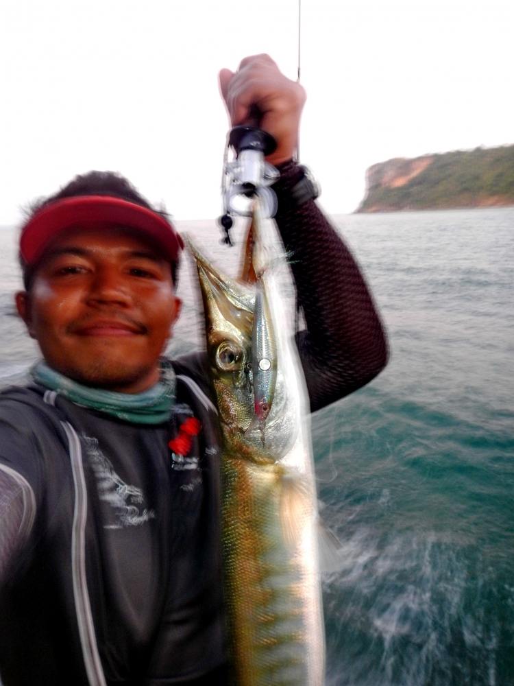                                 [b]RAPALA,.Clackin , Minnow -11....ยังทำงานอย่างต่อเนื่องในตัวที่ 2 