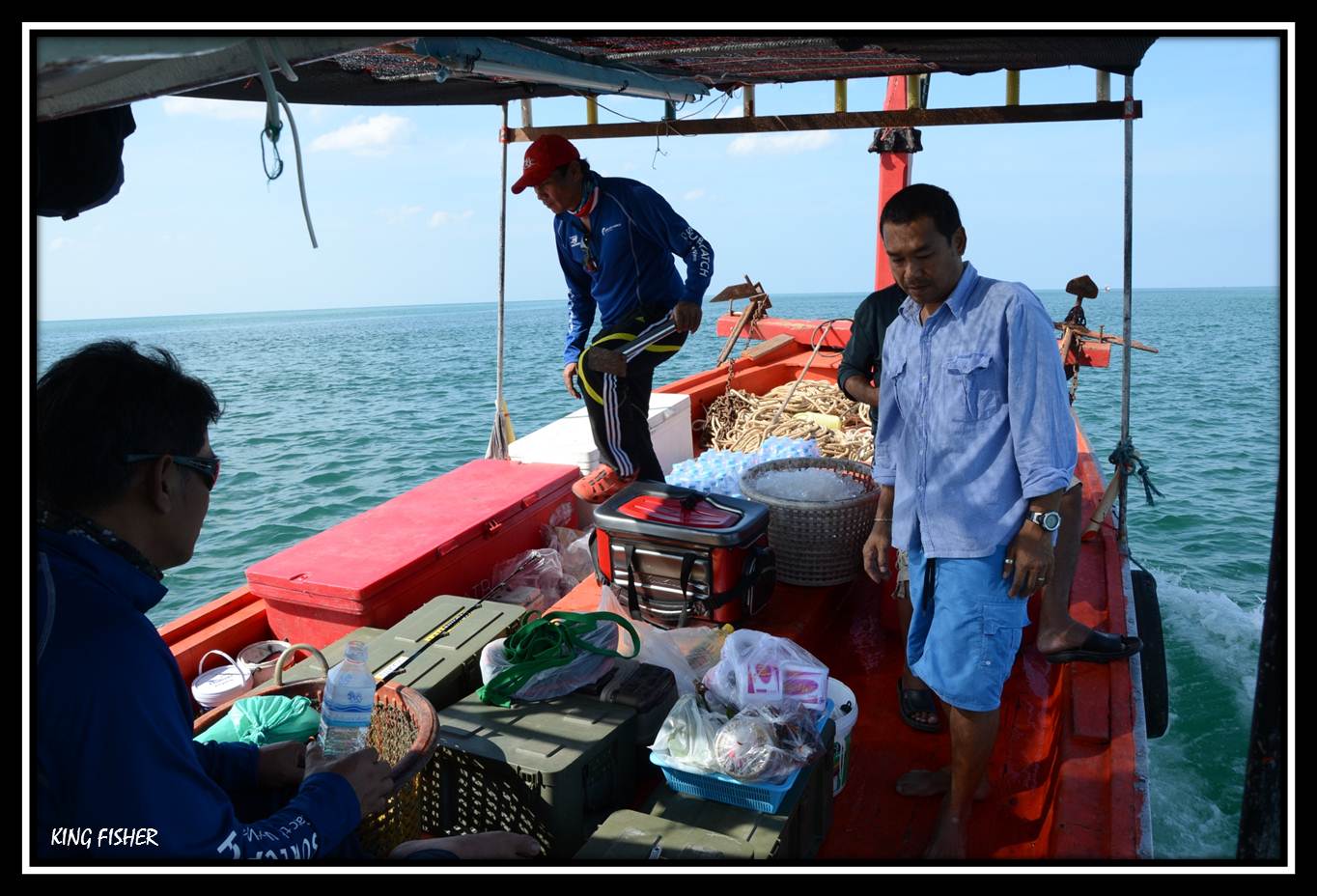 เรือเล็กแต่คุณภาพไต๋...คับแก้ว...
ทุกคนในทีมมั่นใจในเรือลำนี้ครับ