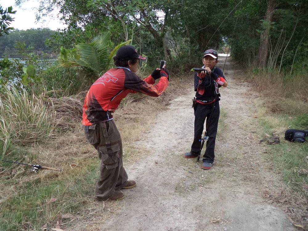 


หล่อกันใหญ่.........ไม่เกรงใจพี่กุ้งบ้างเลย................ :grin: :grin: :grin: :grin: