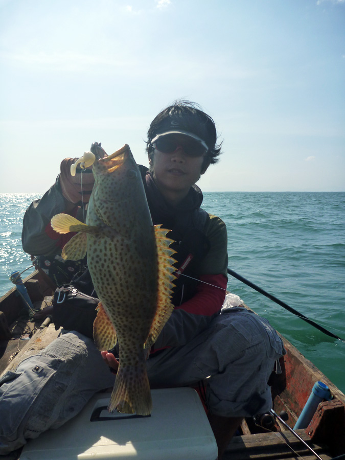  [center]เก๋าจุดน้ำตาล หรือ เก๋าแท้ ด้วยการตกแบบ Texas Rig

ในทะเลค่อนข้างเอาตัวยากกว่าในบ่อ ธรรมช