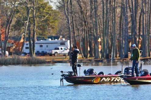 Kevin Vandam อยู่ใกล้ๆครับ