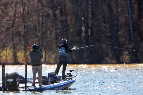 Aaron Marten ที่ได้ Angler's of the Year ปีที่แล้ว คนนี้ถือว่า Top Pro เหมือนกันครับ