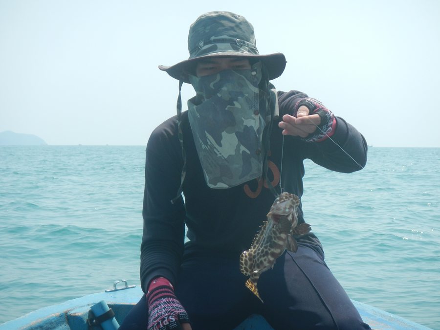 

   น้องชินมาอีกครับ. :cool: