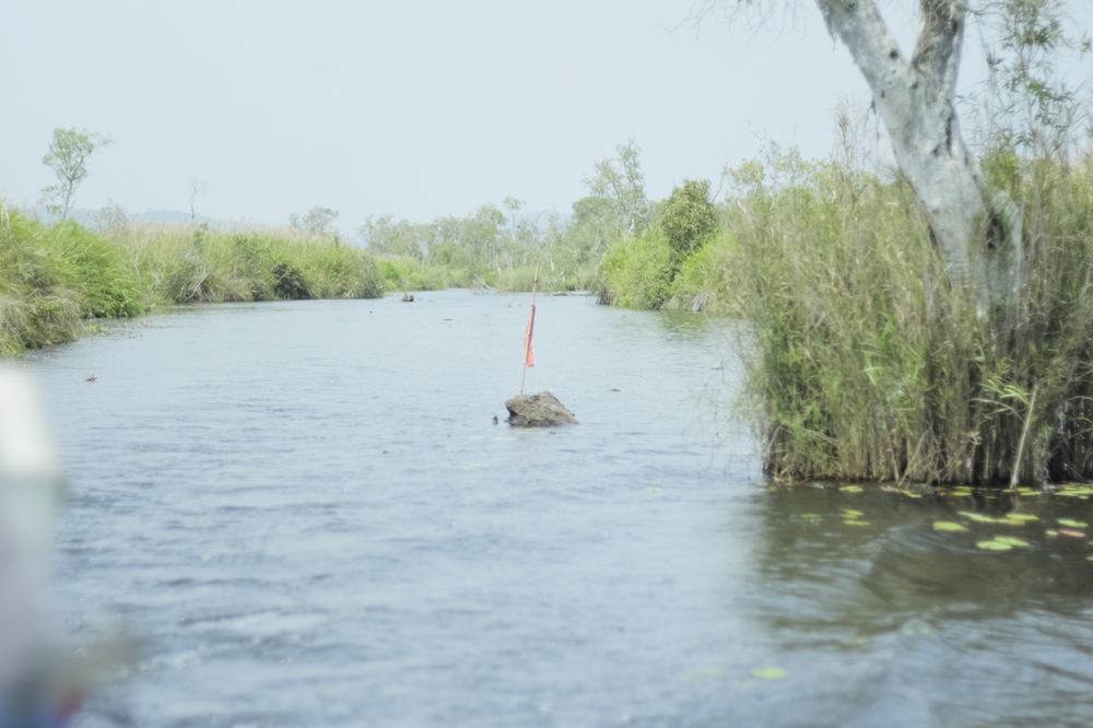 ถ้าใคร เอาเรือไปลง ต้องระวัง นะครับ ต้นไม้ ล้มอยู่ใต้น้ำ มีตอที่โผล่ และ ยังไม่โผล่ มัน น่ากลัวมาก เ