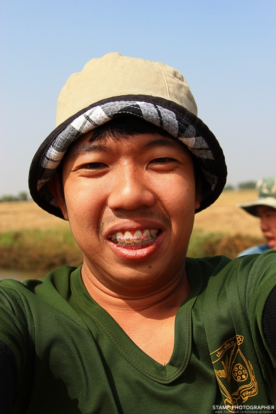 ไม่มีใครถ่ายรูปให้ผมเลย เลยต้องถ่ายตัวเอง  :laughing: :laughing: :laughing: