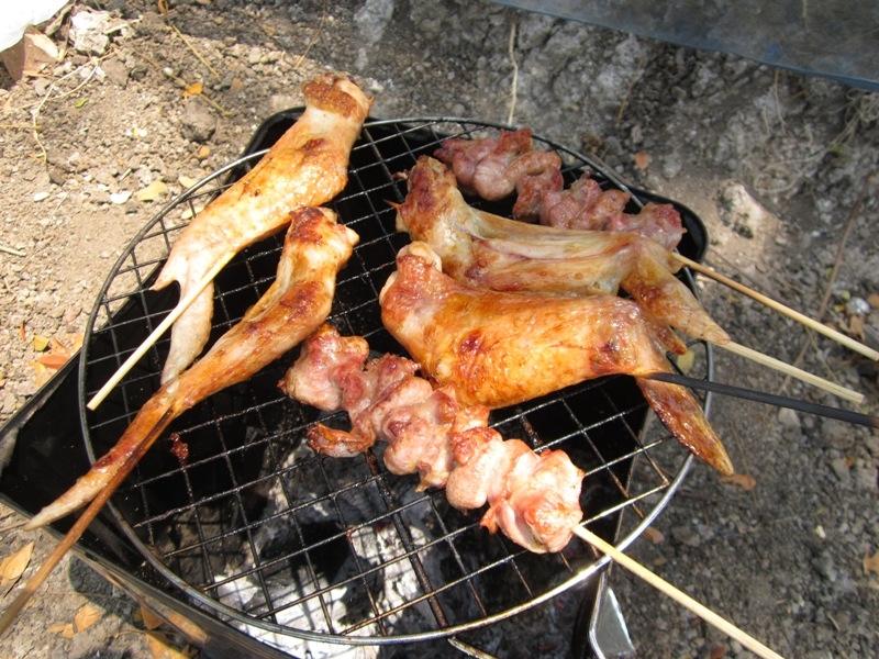 ++อาหารเช้าจะบ่าย2แระปีกไก่+กิ๋นไก่ย่างกันข้างบ่ออยากกินอะไรต้องเตรียมกันไปทำเพราะบ่ออยู่กลางทุ่ง++
