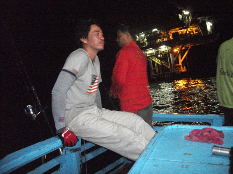 ท้ายเรือก็เฮกันไม่ขาดเสียง