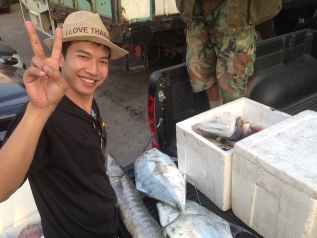 ปลารวมๆได้ปลาเล็ก 2 ลัง  

ปล. ครั้งนี้ไปกับลูกน้องไต๋ สมชาย เพราะไต๋ออกเรืออีกลำ 

ขอได้รับคำขอ