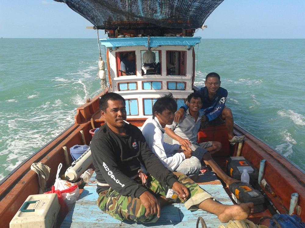 วิ่งเรือกลับกันแล้วครับ ^^  :grin:
