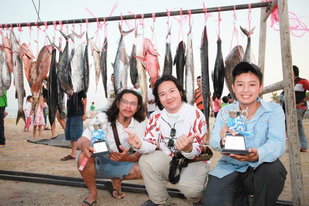 ทางชมรมตกปลาจังหวัดภูเก็ต
ขอบขอบคุณสปอนเซอร์ทุกๆท่านไว้ณ.ที่นี้ด้วยนะครับ
ไม่ว่าจะเป็น
นิตยสารฟิช