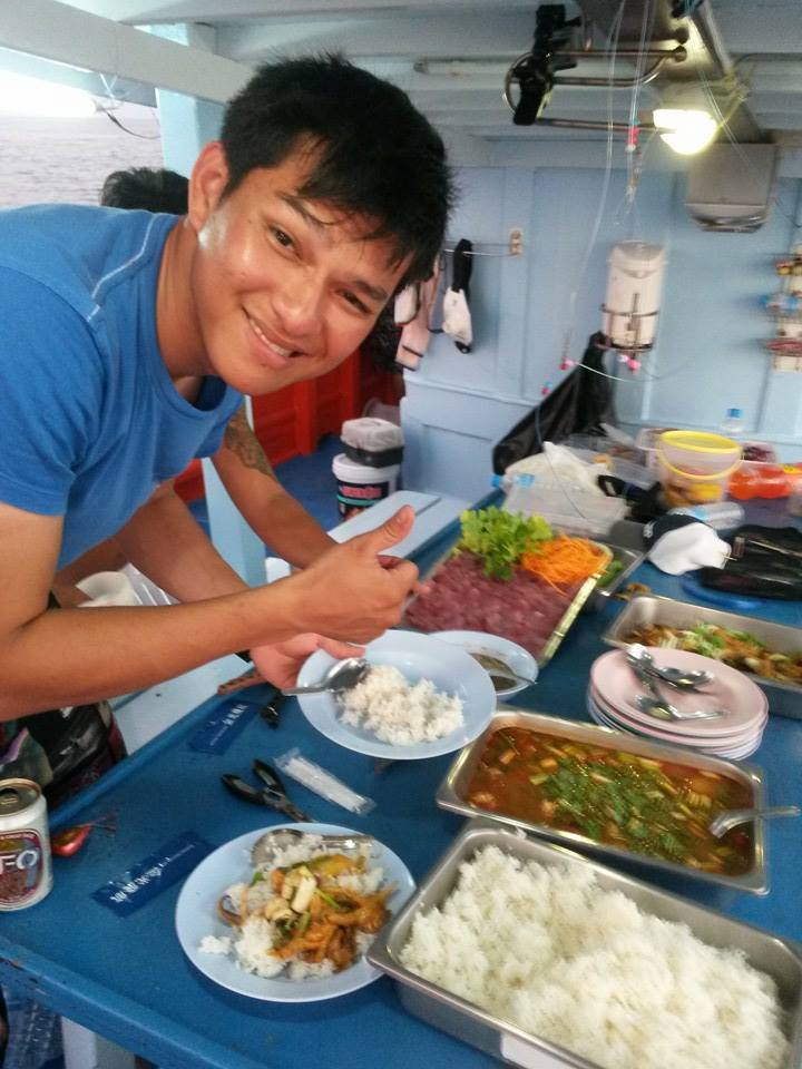 แล้วเราก็มาเจออาหารมื้อเย็นครับ