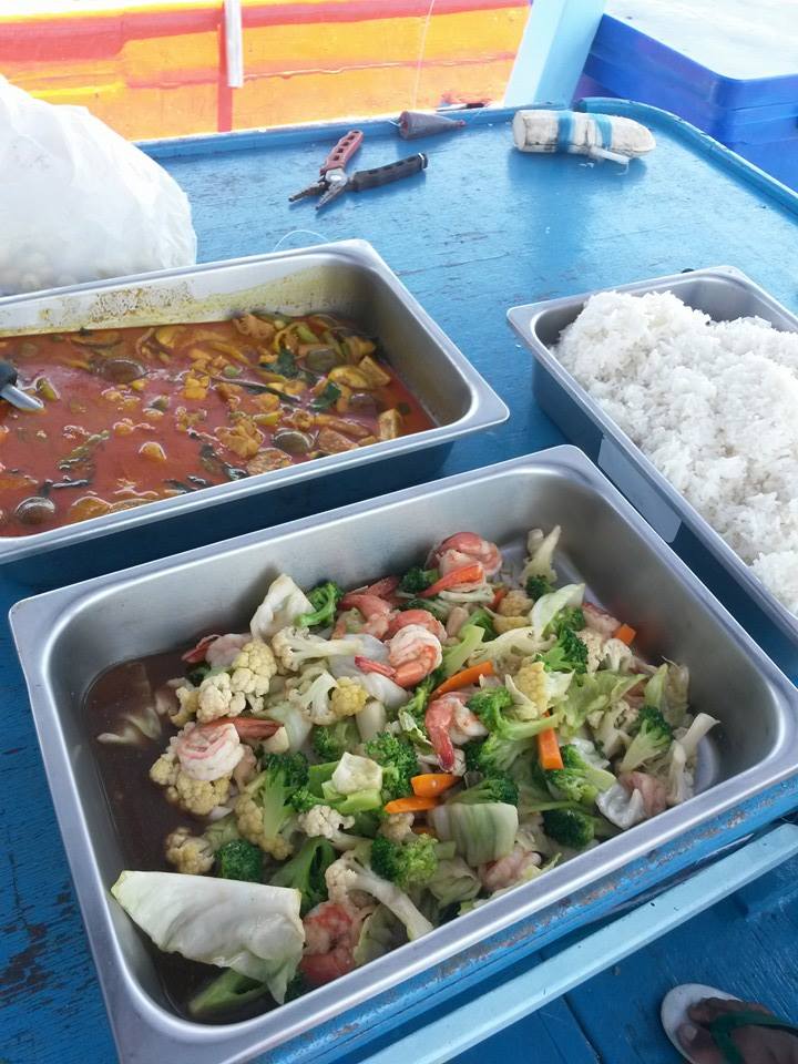 มื้อเที่ยงของวันนี้ครับ