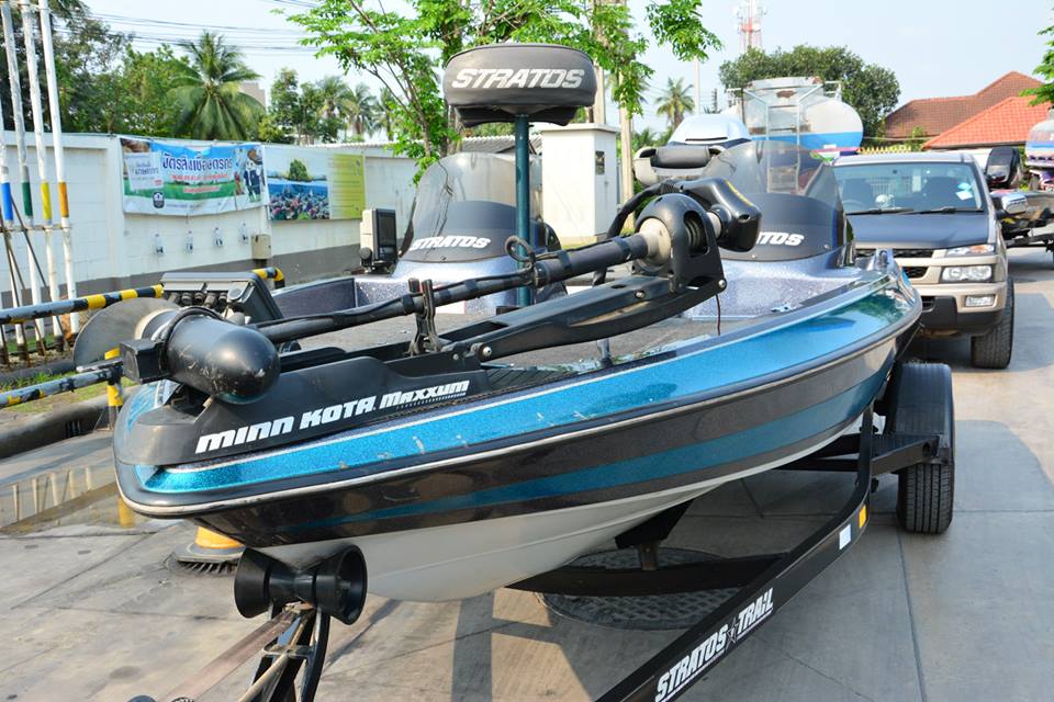 Stratos 268  Bass Boat     :grin: