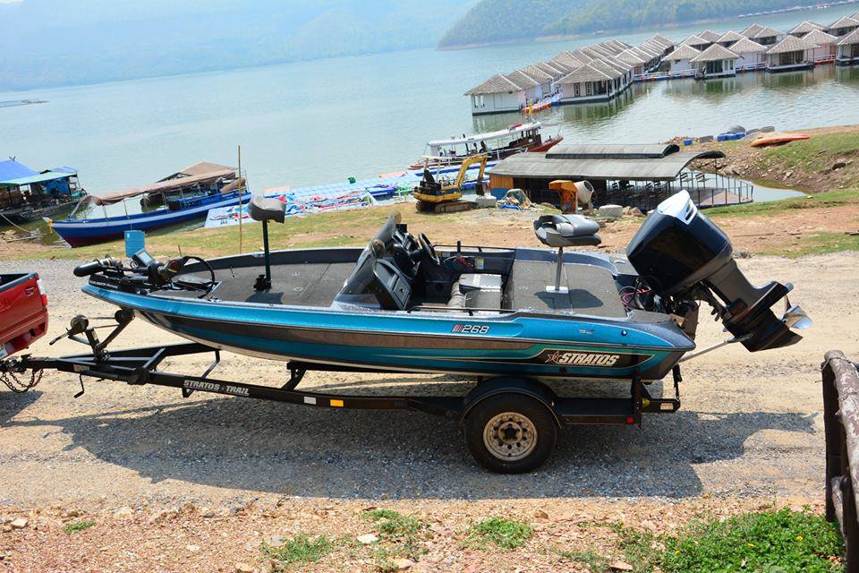 น้าไก่ เตรียมถอยเรือลงน้ำแล้ว    :grin: