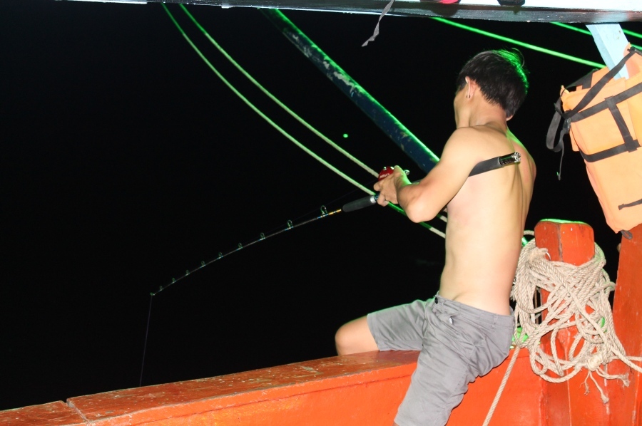 เบื่องหลังใครอ่ะ ...... :laughing: :laughing: :laughing: :laughing: :laughing: :laughing:
