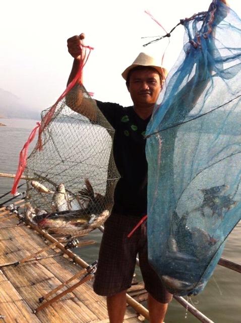 ขอบคุณน้า Supalerk ชามีคับแต่จิบไปเรื่อย ๆคับไม่ค่อยมีเวลาจิบคับปลากินตลอดคับ ปลาชุดแรกเตรียมตัวกับ 
