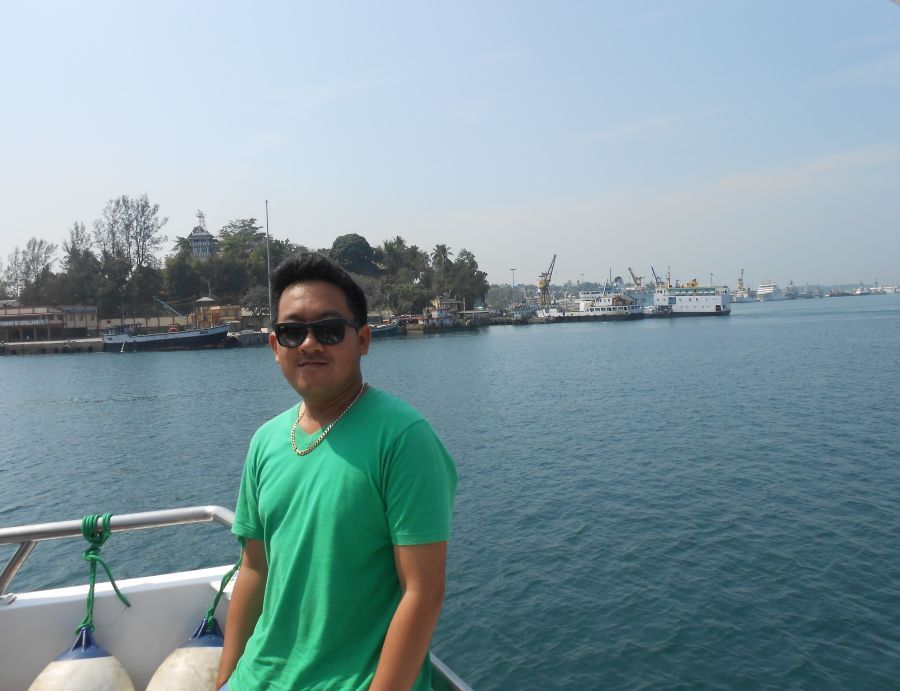 มาถึงเเล้วครับ........หน้า port blair จะมีเรือตั้งเเต่ขนาดเล็ก-ขนาดกลาง-ขนาดใหญ่ เเล้วก็เรือขนส่งสิน