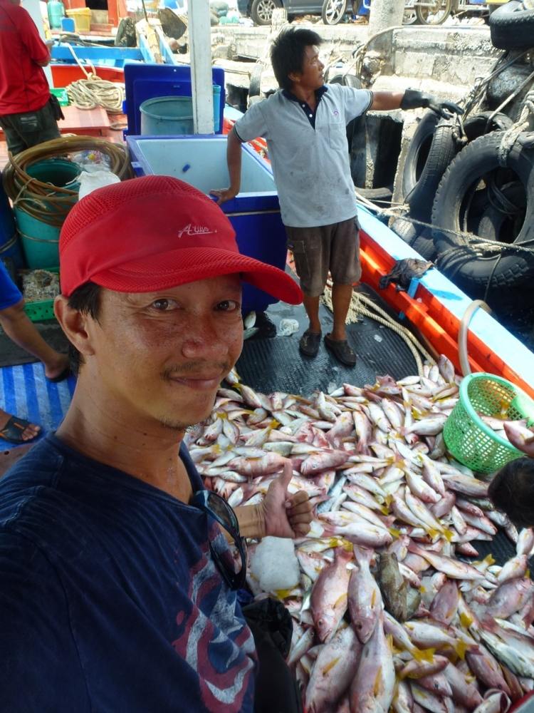 สุดยอดครับ ไต๋แม่นหมาย รู้ทุกเหลี่ยมหิน ลูกเรือก็มีความชำนาญมากเพราะเคยเป็นไต๋เรือมาก่อน นอกนั้นก็คว