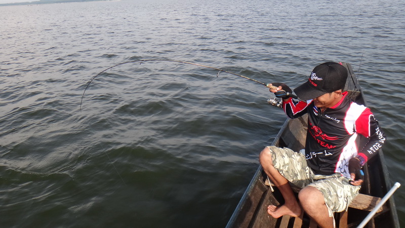 มีเถียงอีกนิดหน่อยหวังว่าคงไม่พันคอมาอีกตัวนะ

[q][i]อ้างถึง: tritonfishing posted: 05-05-2557, 20