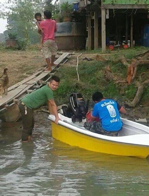 จุดเอาเรือลงครับ ถ้าเรือไม่ใหญ่คงพอไหว