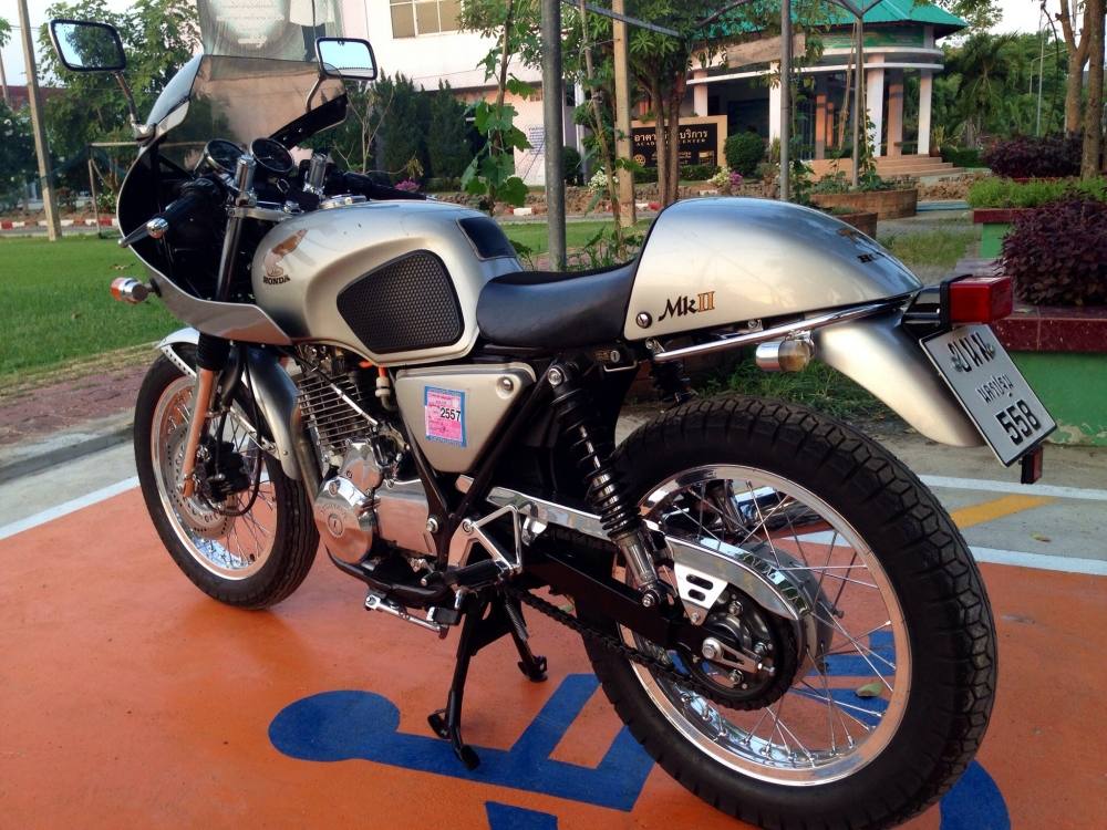 คันนี้ล่าสุดครับ Clubman GB400TT MkII